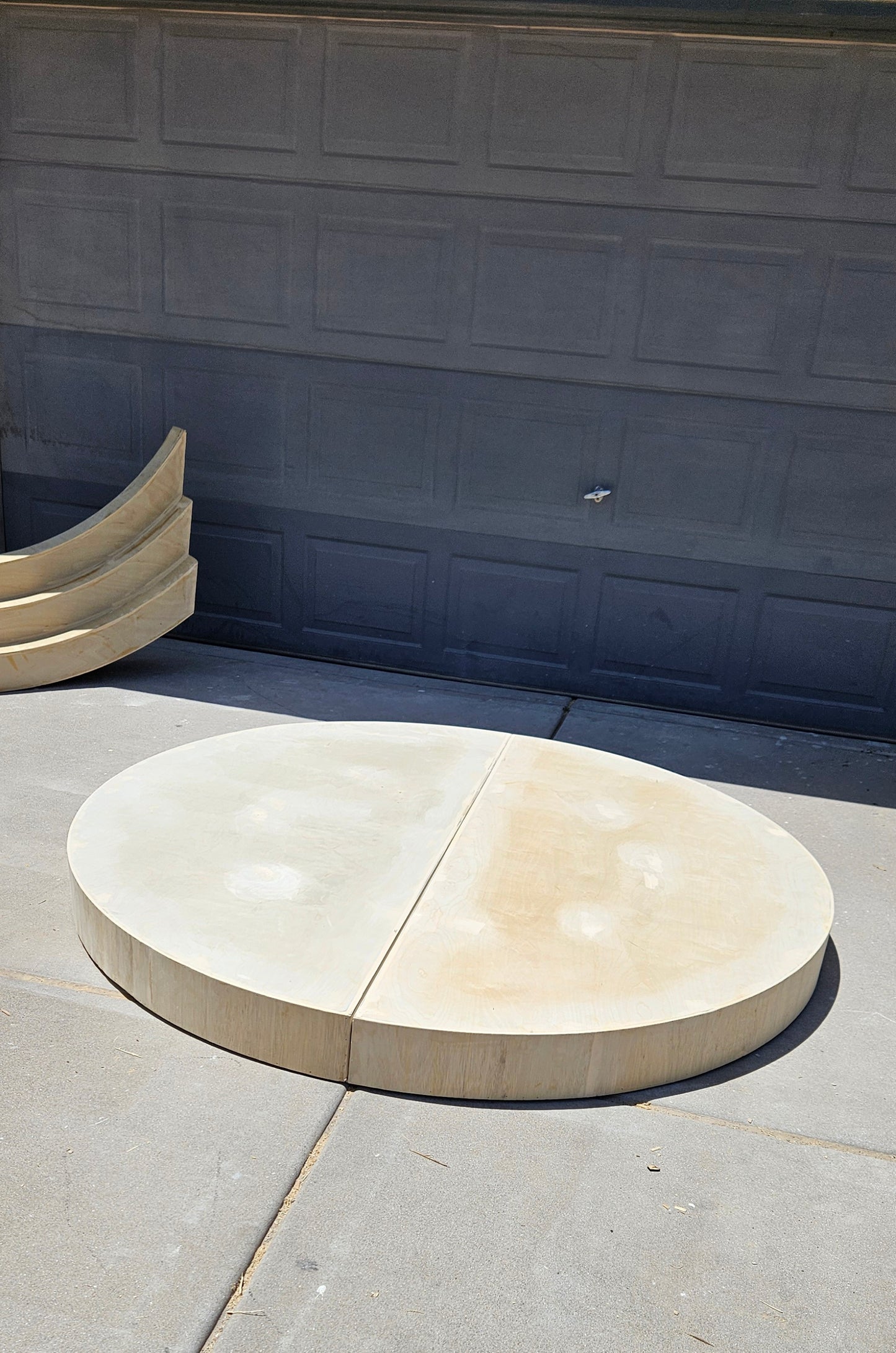 Stage - round / full circle