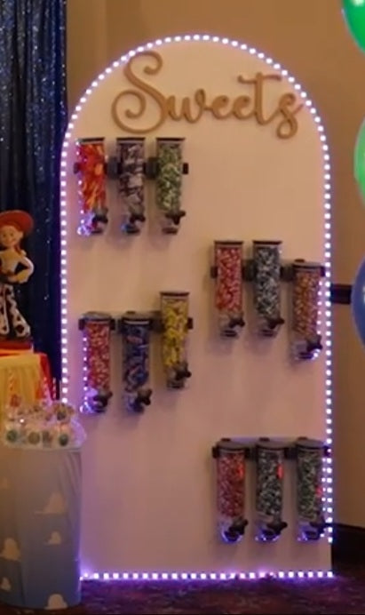Backdrop - Sweets dispenser