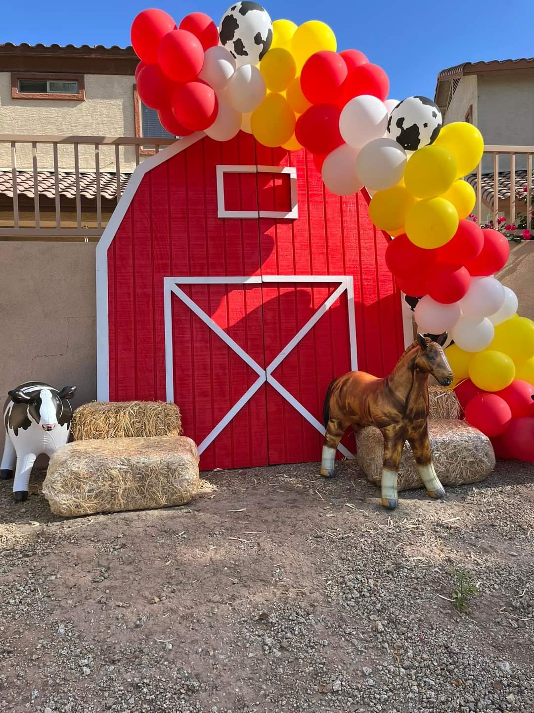 Backdrop - Barn – CC_eventpropdesign